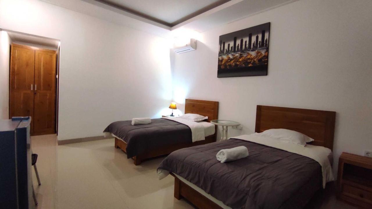 Manu Guest House 2 Canggu  Exterior photo